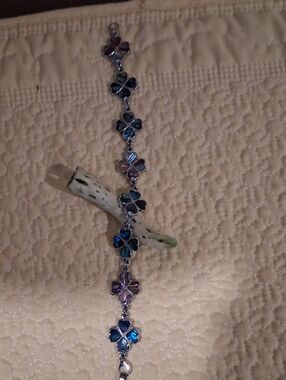 Iridescent Blue-Purple Clover Link Bracelet